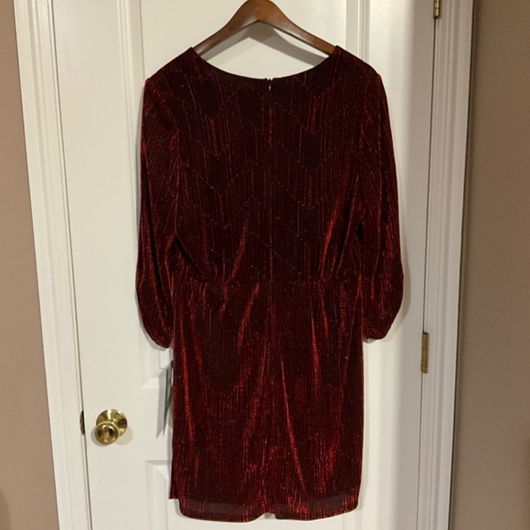 β¨ Glam Up for the Holidays in This Stunning J Taylor Dress! β¨ Size 16 - Picture 2 of 2